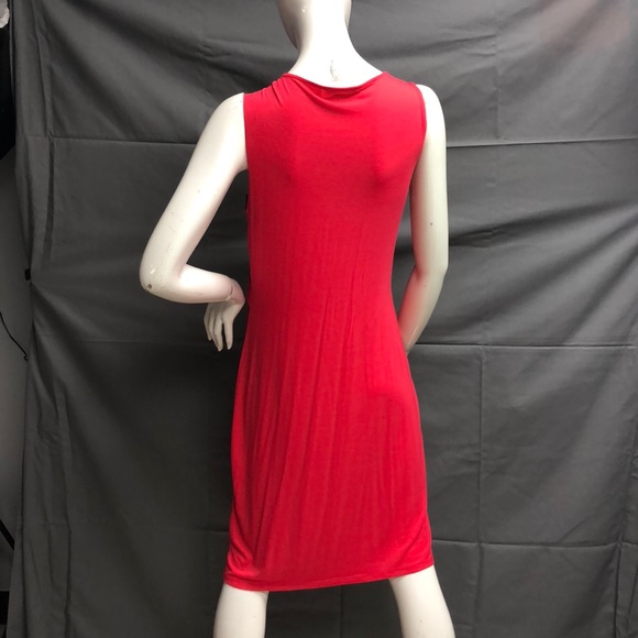 Tahari - Picture 2 of 2